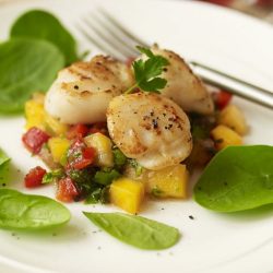 Seared Scallops with Mango and Papaya Salsa